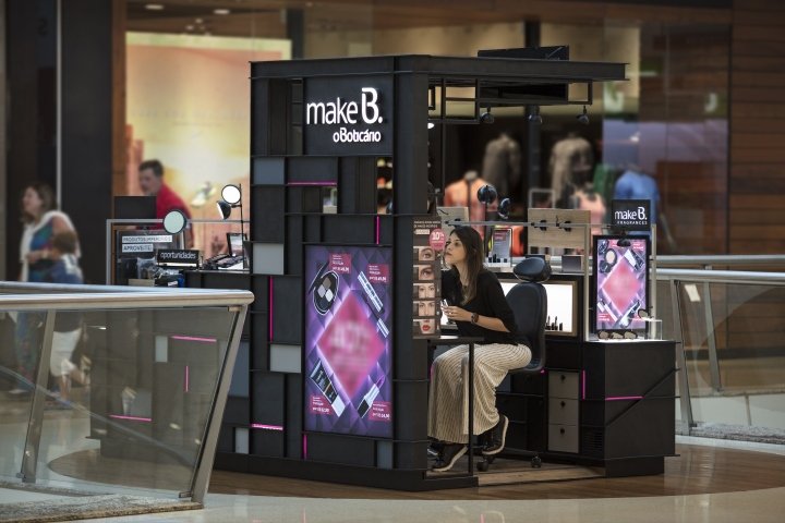 Make B. kiosk 由 Estúdio Jacarandá 设计,库里蒂巴 – 巴西 Make B. kiosk 由 Estúdio Jacarandá 设计,库里蒂巴 – 巴西