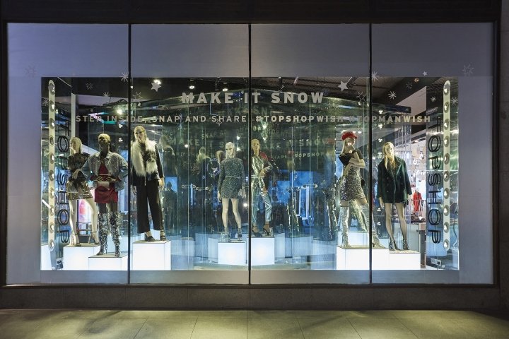 英国伦敦 Lucky Fox 为 Topshop 设计的“Make it Snow”橱窗装置