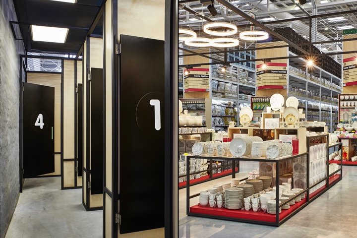 TDC&Co 的 Makro Riversands 商店，南非约翰内斯堡