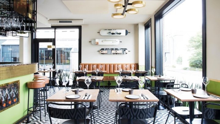 Mat Bar by Haf Studio，雷克雅未克 – 岛屿