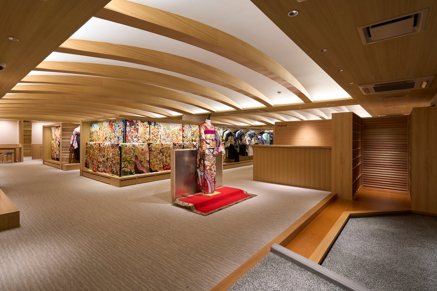 Mayuzuki Kimono Shop by Tsutsumi & Associates
