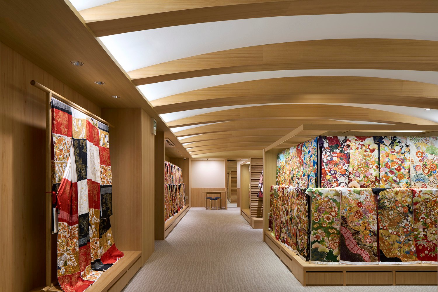 Mayuzuki Kimono Shop by Tsutsumi & Associates