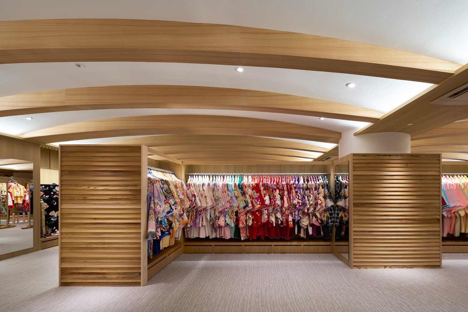 Mayuzuki Kimono Shop by Tsutsumi & Associates