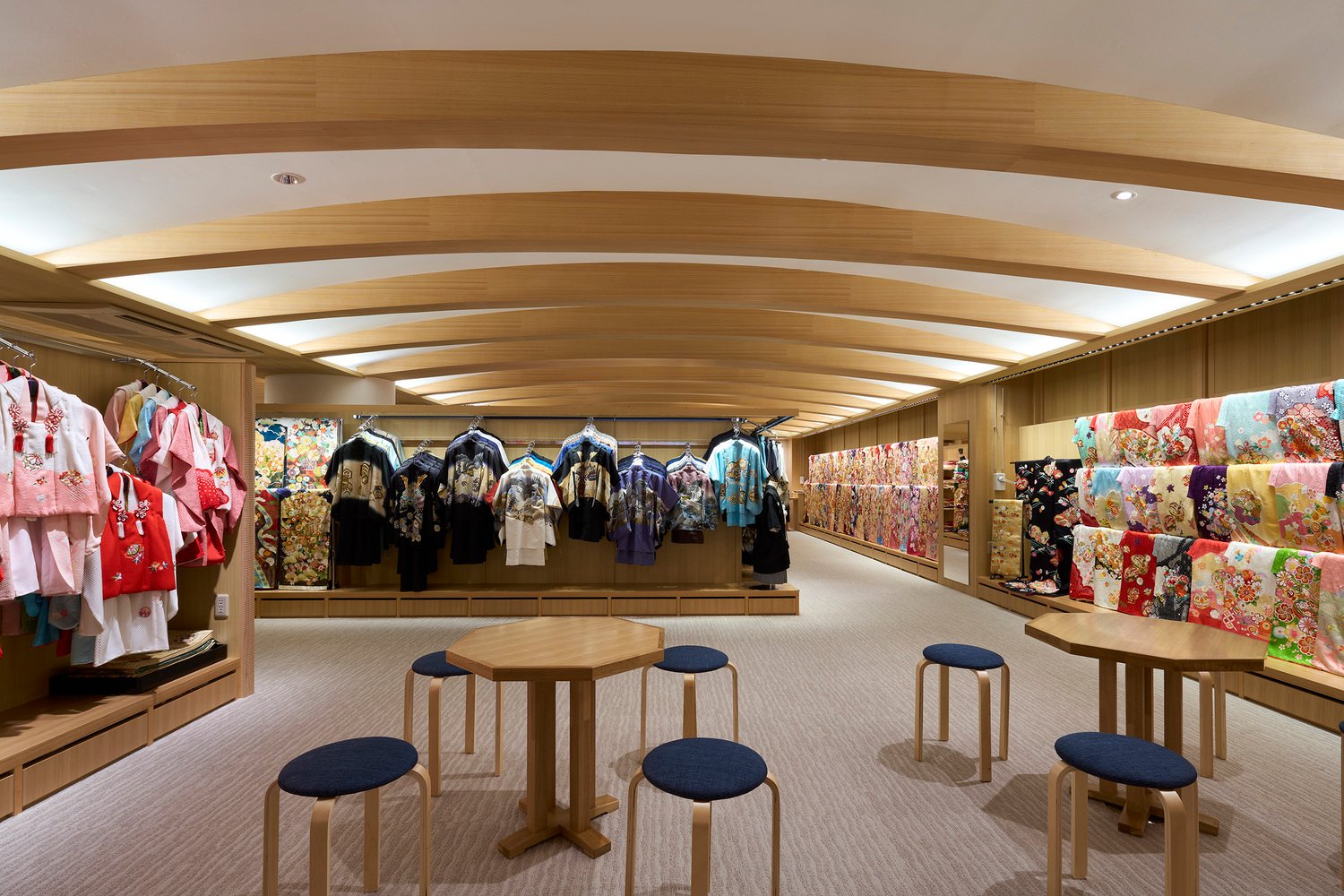 Mayuzuki Kimono Shop by Tsutsumi & Associates