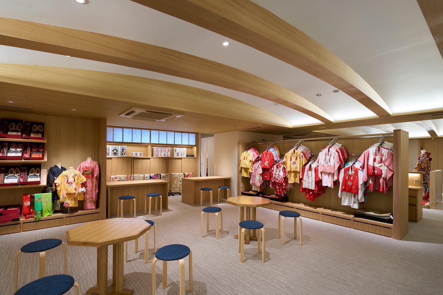 Mayuzuki Kimono Shop by Tsutsumi & Associates