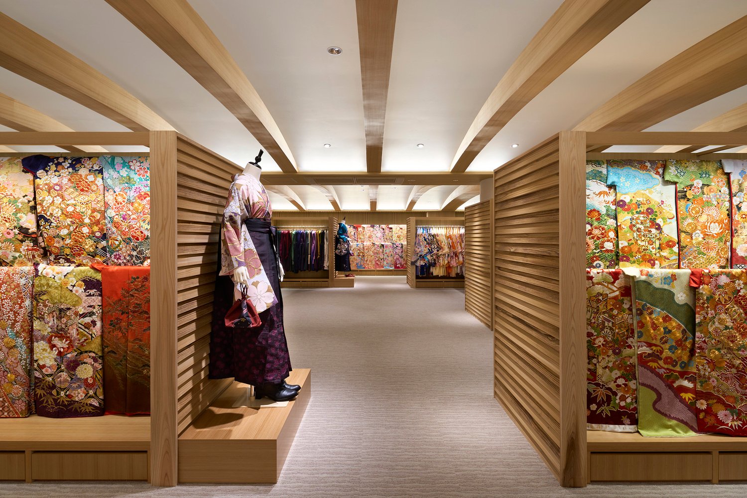 Mayuzuki Kimono Shop by Tsutsumi & Associates