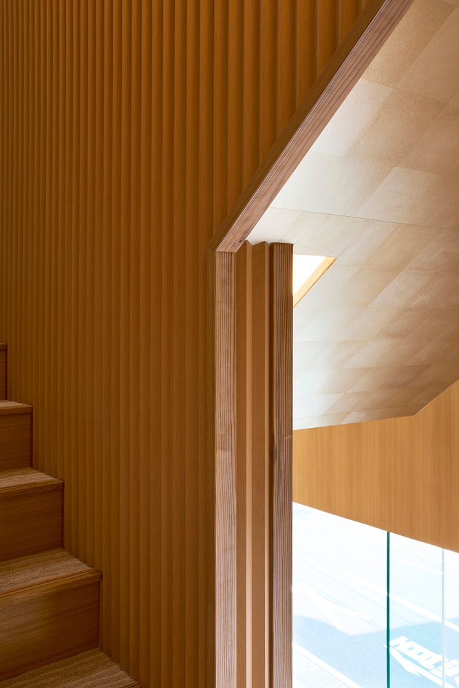 Mayuzuki Kimono Shop by Tsutsumi & Associates