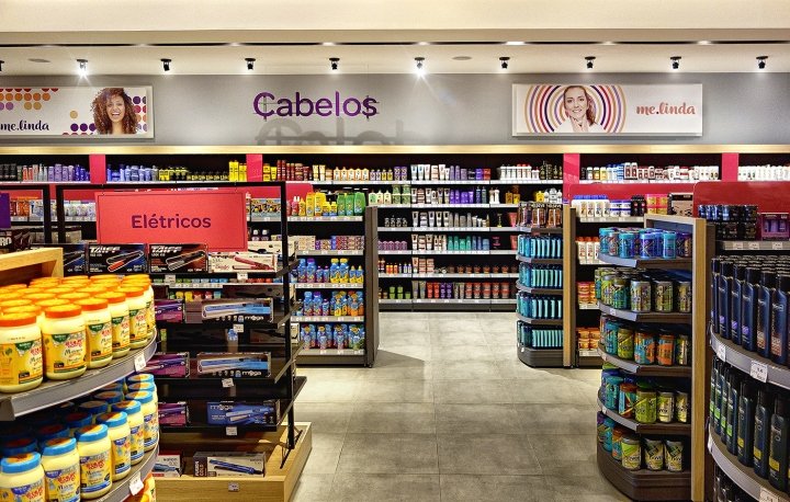 Me.Linda 品牌和零售设计由巴西坎皮纳斯 / 圣保罗 Design Novarejo 设计