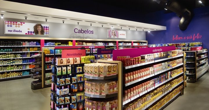 Me.Linda 品牌和零售设计由巴西坎皮纳斯 / 圣保罗 Design Novarejo 设计