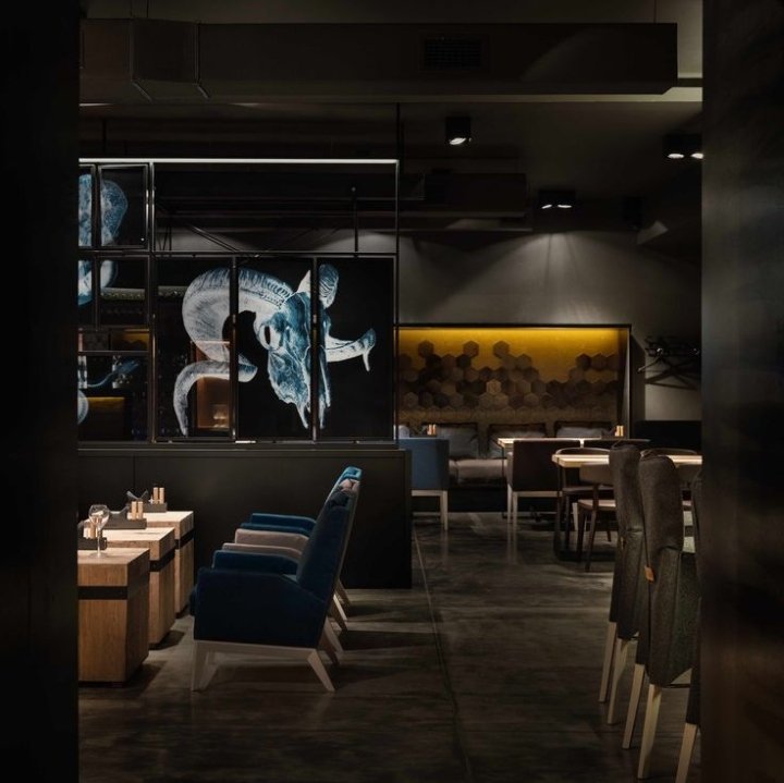 肉类餐厅“Sazha”，YOD 设计实验室，苏姆斯卡州 – 乌克兰