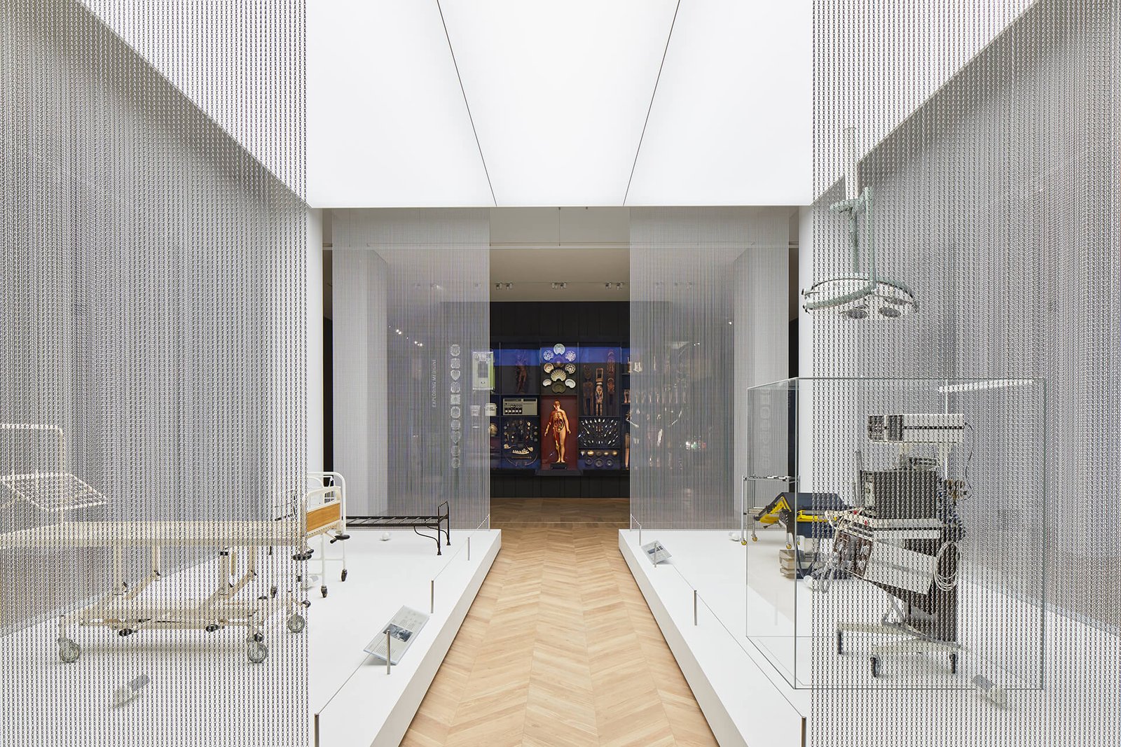 WilkinsonEyre 的医学画廊展览