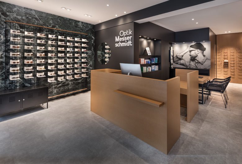 奥蒂克·梅塞施密特 (Optik Messerschmidt),伊达尔 - 奥伯施泰因 (D) 奥蒂克·梅塞施密特 (Optik Messerschmidt),伊达尔 - 奥伯施泰因 (D)