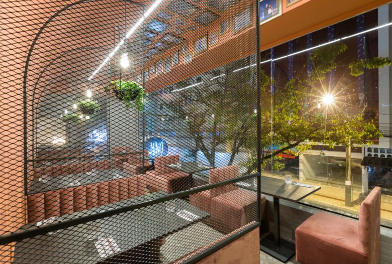 Mino Osteria 餐厅 / Vanessa Larré Arquitetura