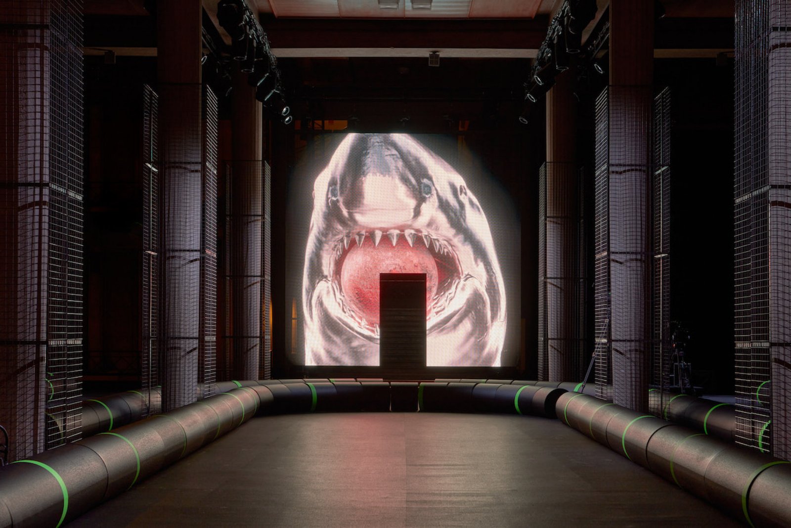 AMO 的 Miu Miu SS23