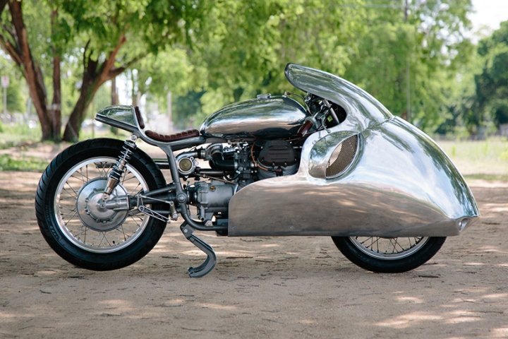 Craig Rodsmith 设计的 Moto Guzzi 垃圾箱赛车 Craig Rodsmith 设计的 Moto Guzzi 垃圾箱赛车
