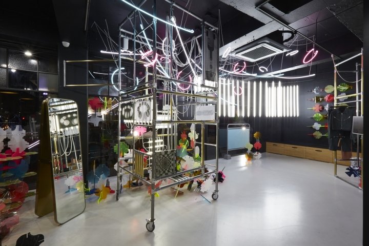 移动运动 _ H-store by customerellow,首尔 – 韩国 移动运动 _ H-store by customerellow,首尔 – 韩国