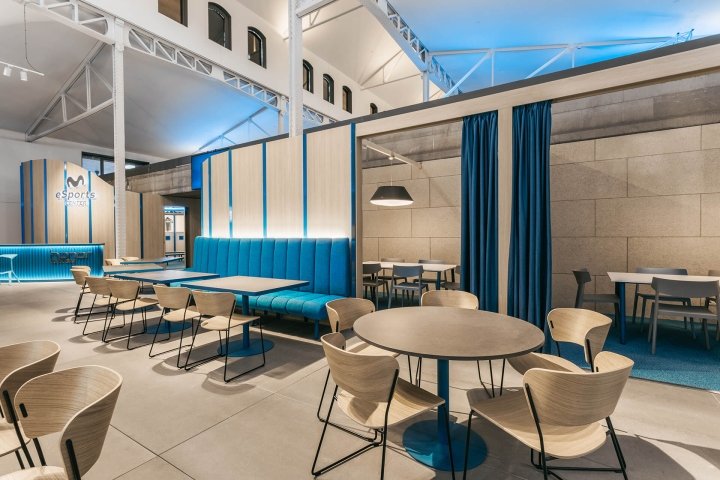 由 Stone Designs 设计的 Movistar 电子竞技中心，西班牙马德里