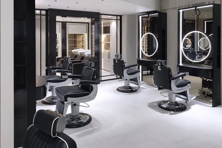 Mrs B 沙龙，由 Pallavi Dean Interiors 设计，迪拜 – 阿联酋