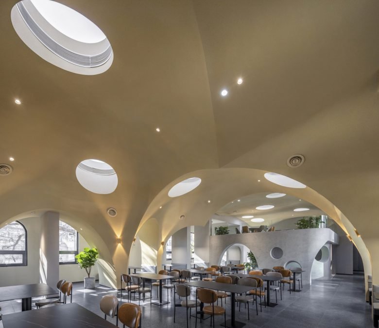 MAT Office 的 Muee 餐厅