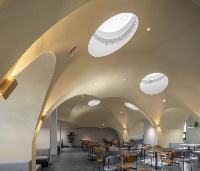 MAT Office 的 Muee 餐厅