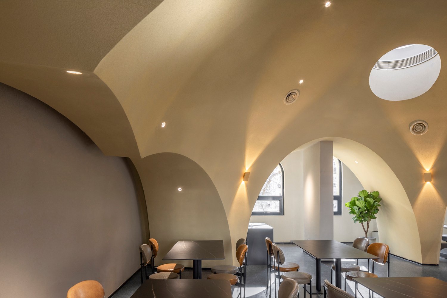 MAT Office 的 Muee 餐厅