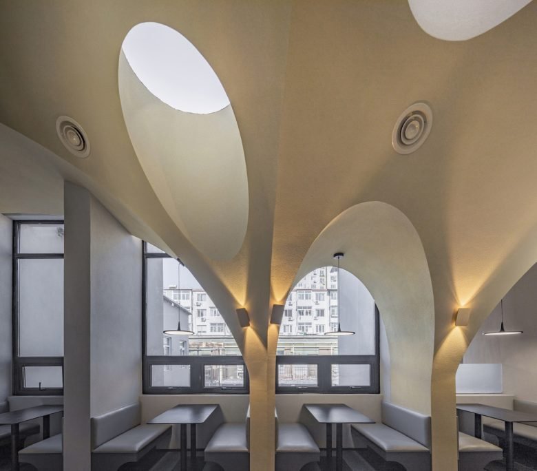 MAT Office 的 Muee 餐厅