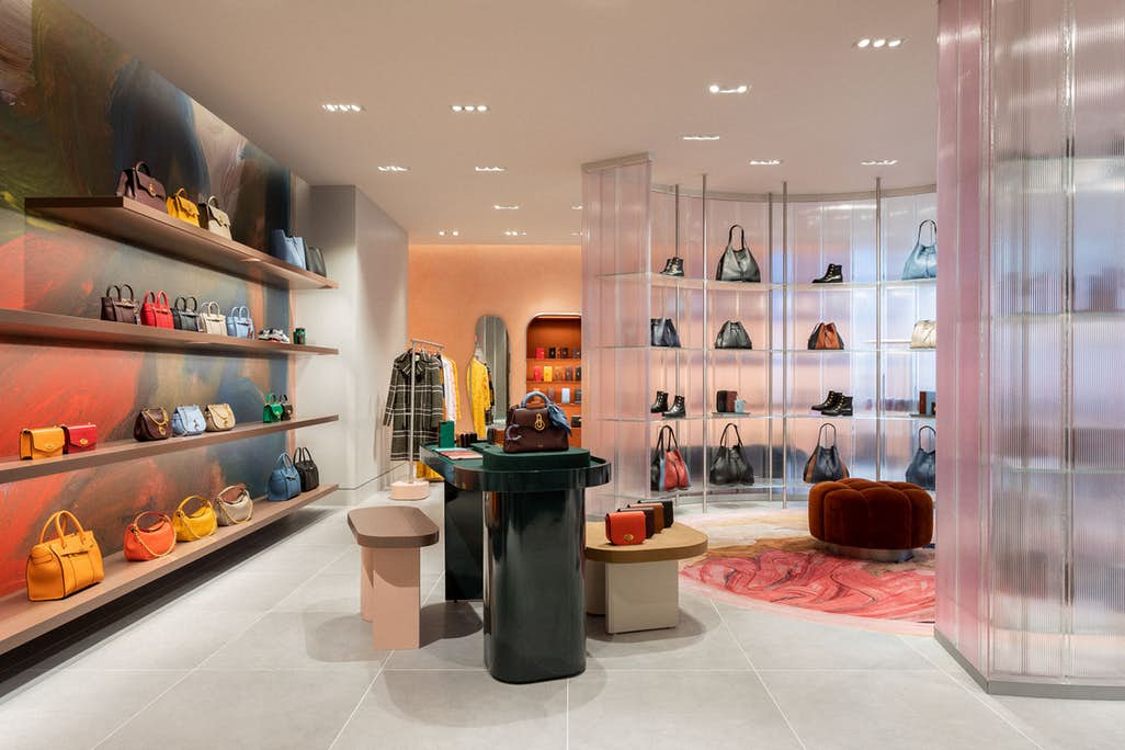 Johnny Coca 和 Faye Toogood 设计的 Mulberry 专卖店