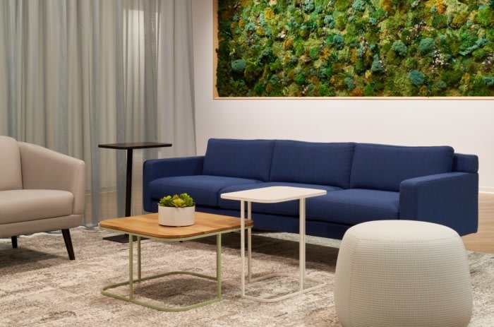 Unispace 的跨国财务咨询公司办公室