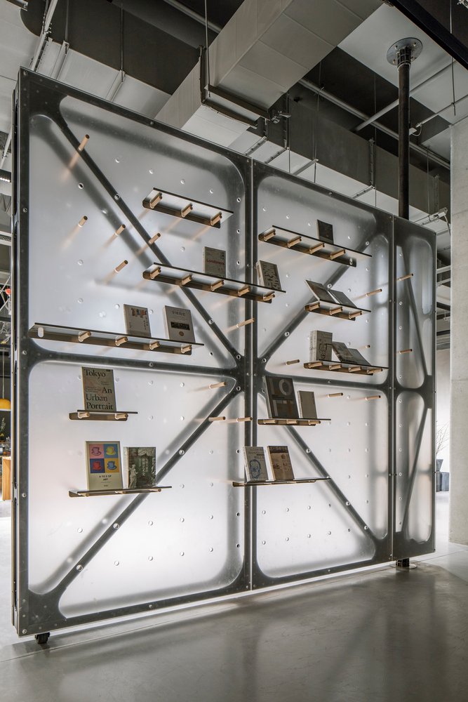 Mumokuteki 概念书店 by LUO studio