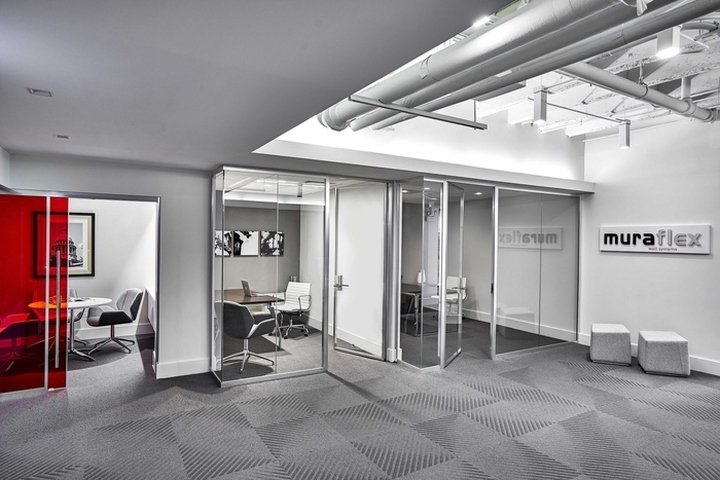 Muraflex 展厅由弗朗西斯·考夫曼 (Francis Cauffman) 设计,芝加哥 – 伊利诺伊州 Muraflex 展厅由弗朗西斯·考夫曼 (Francis Cauffman) 设计,芝加哥 – 伊利诺伊州