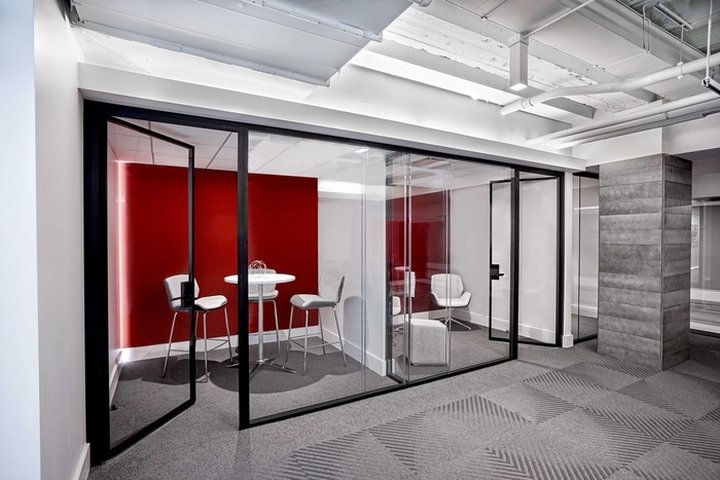 Muraflex 展厅由弗朗西斯·考夫曼 (Francis Cauffman) 设计,芝加哥 – 伊利诺伊州 Muraflex 展厅由弗朗西斯·考夫曼 (Francis Cauffman) 设计,芝加哥 – 伊利诺伊州