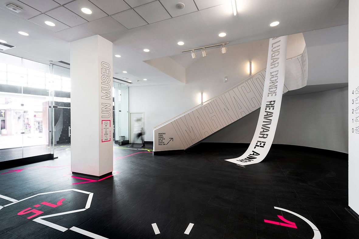 COVID-19 时代的博物馆标牌