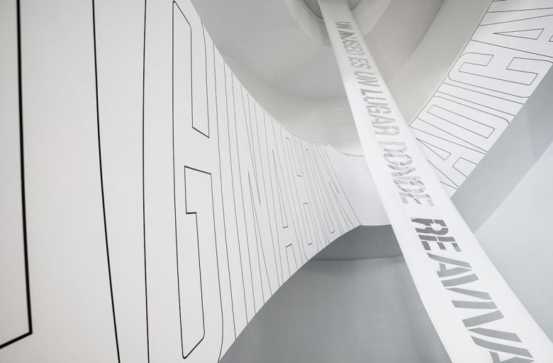 COVID-19 时代的博物馆标牌