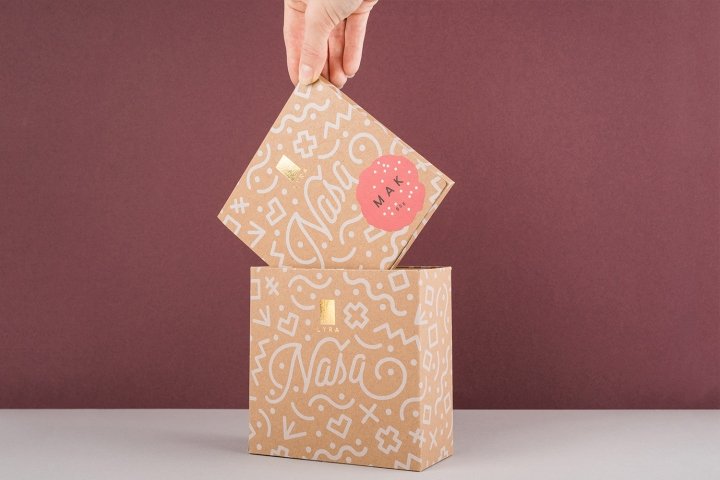 NAŠA LYRA 巧克力包装，​​作者：Michal Slovák