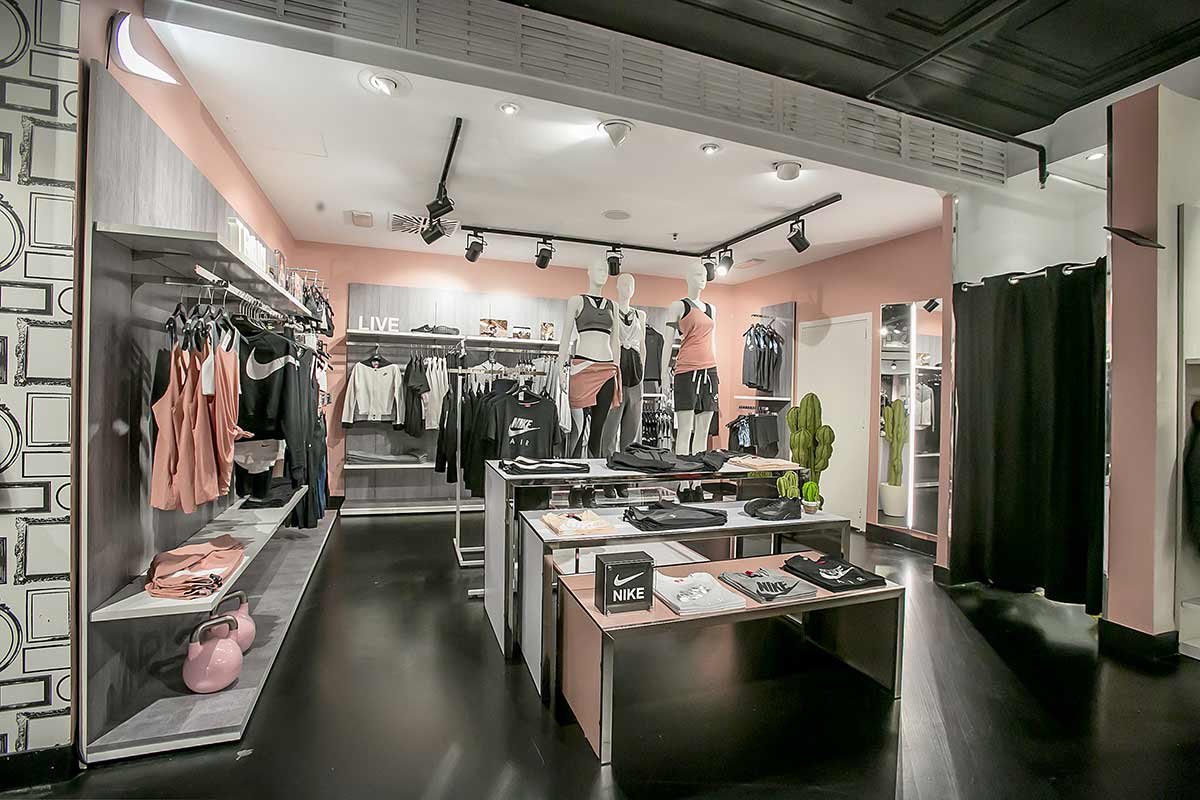 耐克在硬币商店的新概念 | 女性化且优雅的空间