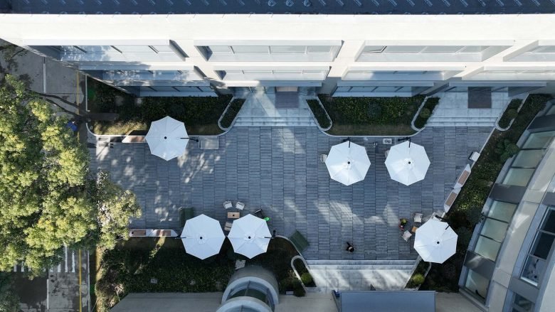 NIO 交付中心，由 Kokaistudios 设计