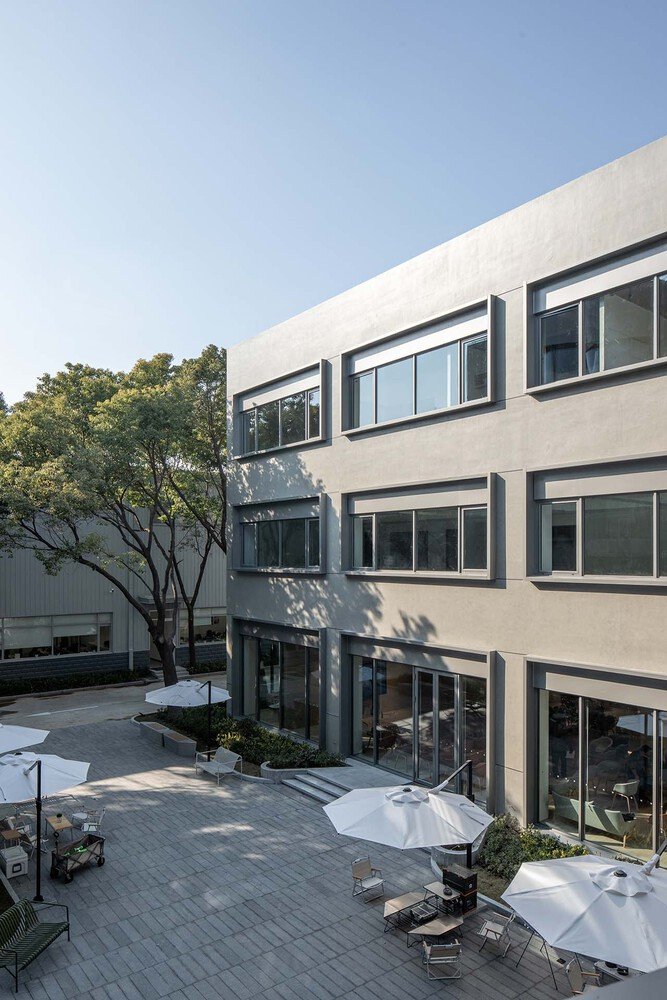 NIO 交付中心，由 Kokaistudios 设计