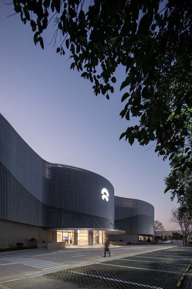 NIO 交付中心，由 Kokaistudios 设计