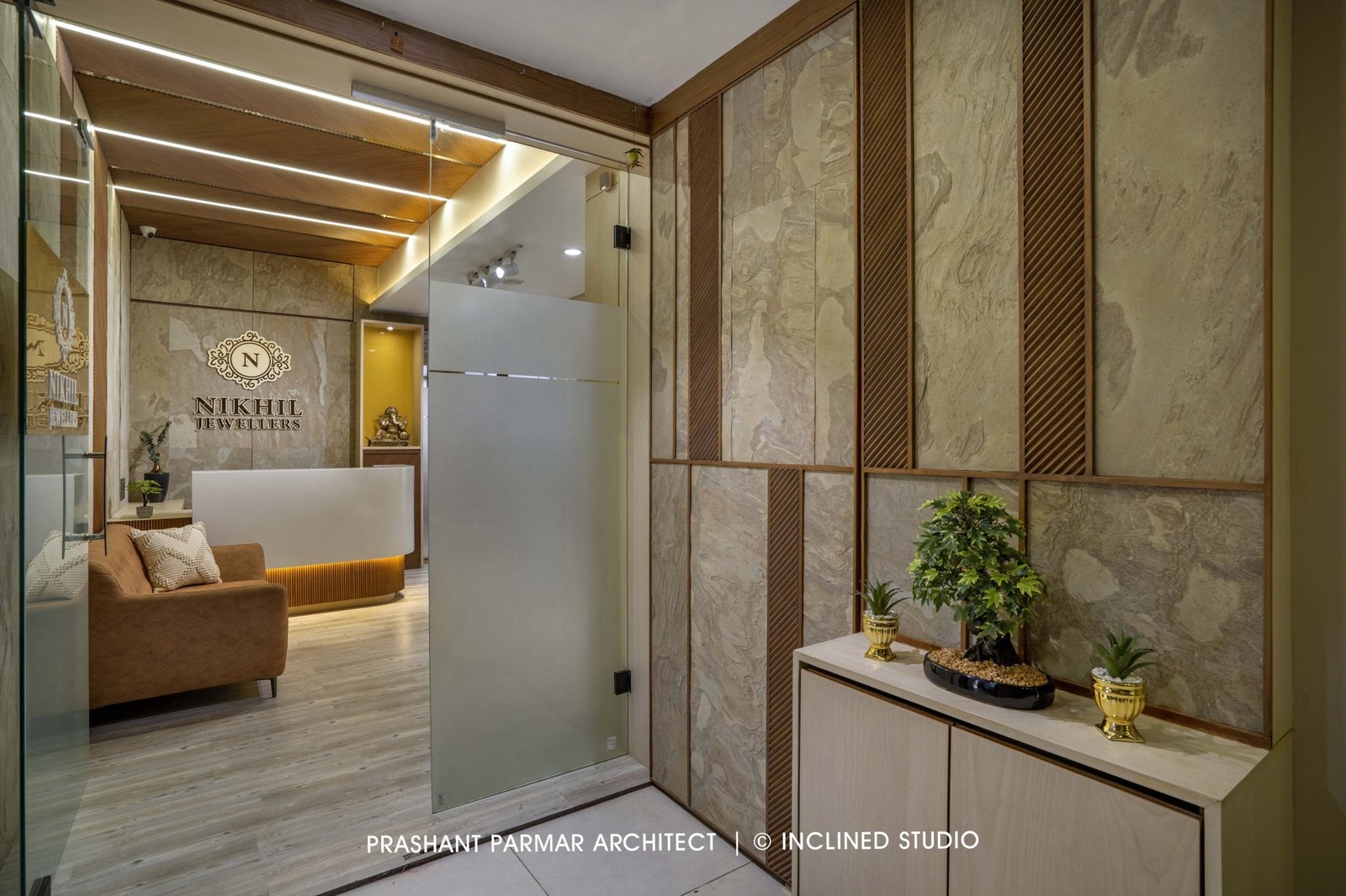 C.G. 的珠宝精品店设计路在艾哈迈达巴德。