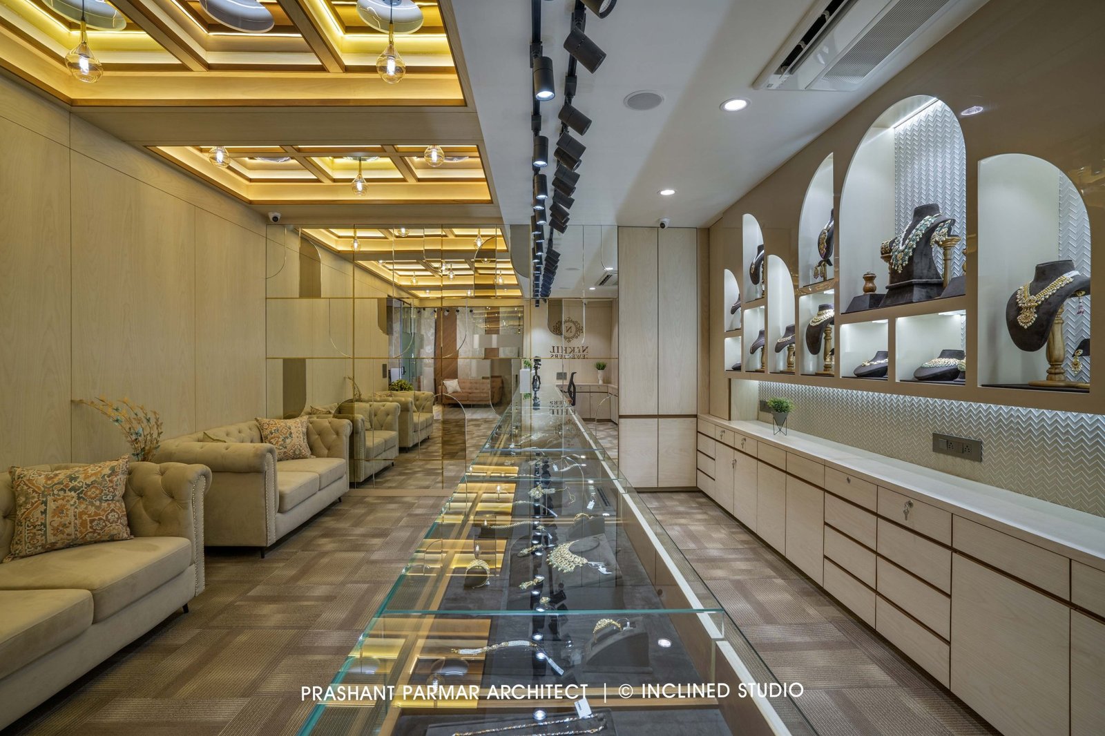 C.G. 的珠宝精品店设计路在艾哈迈达巴德。
