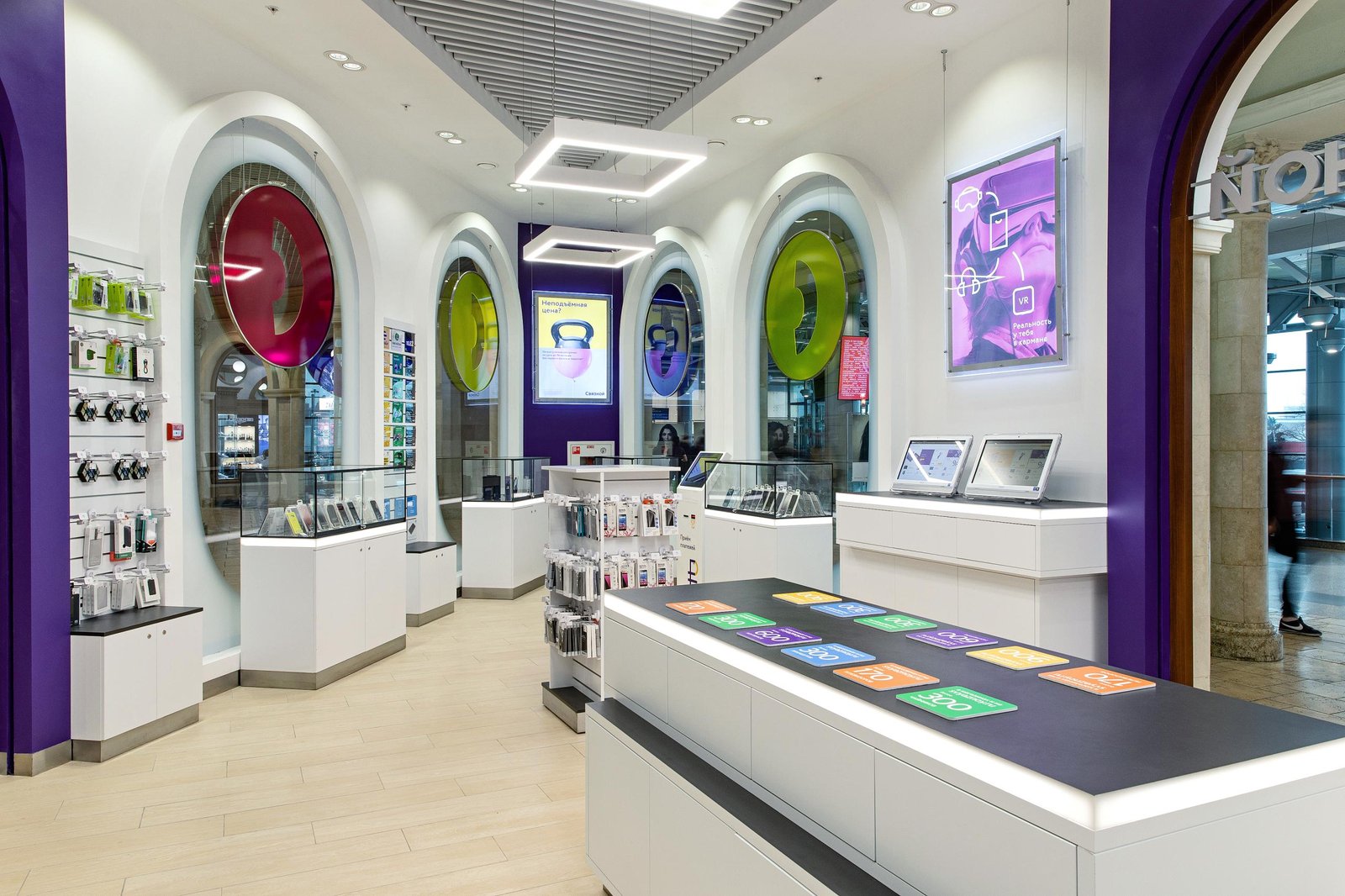 电子商店 SVYAZNOY, 莫斯科 - 俄罗斯