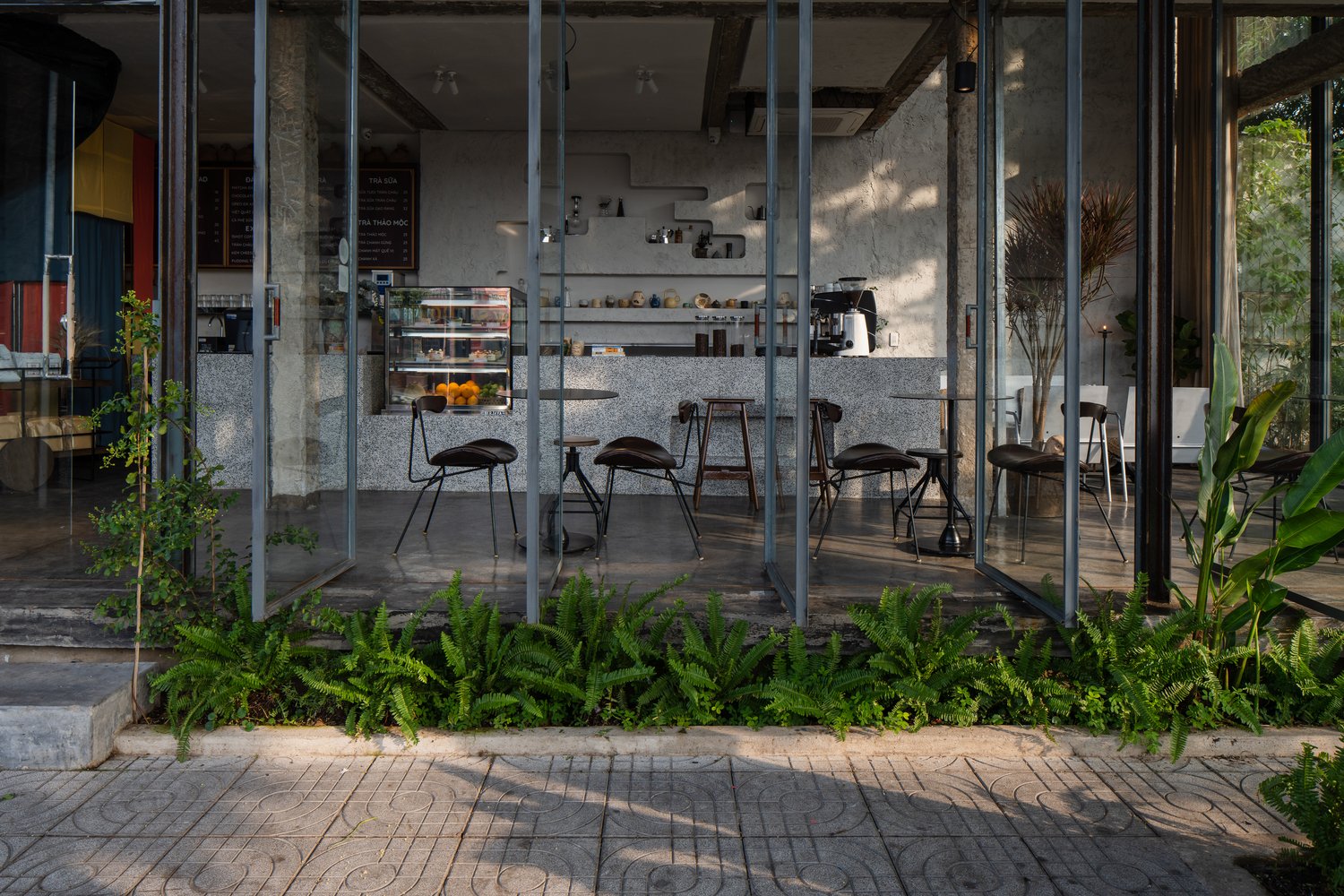 NOMAD 咖啡由 A + H 建筑师设计