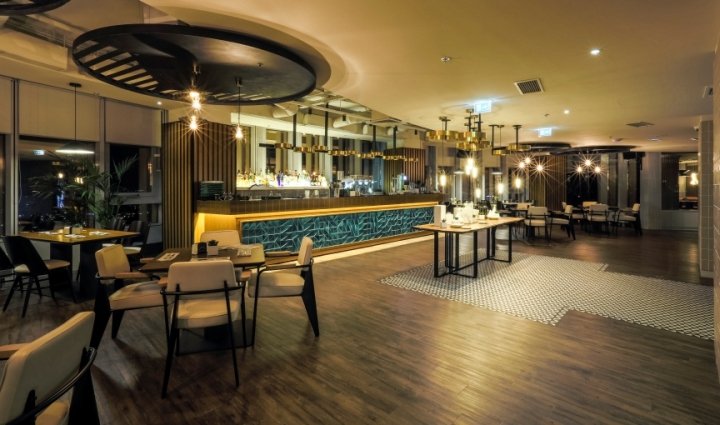 PickTwo 设计的 NOR Sky 休闲餐厅,布加勒斯特 – 罗马尼亚 PickTwo 设计的 NOR Sky 休闲餐厅,布加勒斯特 – 罗马尼亚