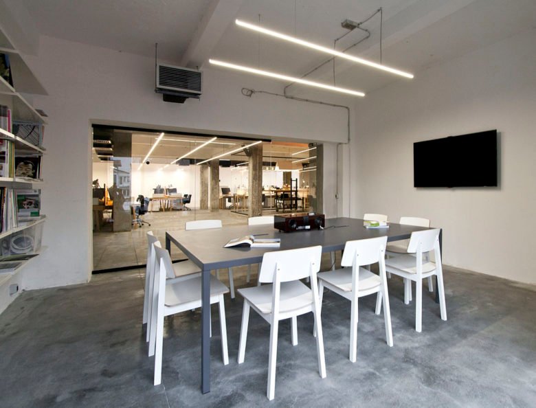 NOVA ISKRA 设计孵化器 by Studio Petokraka