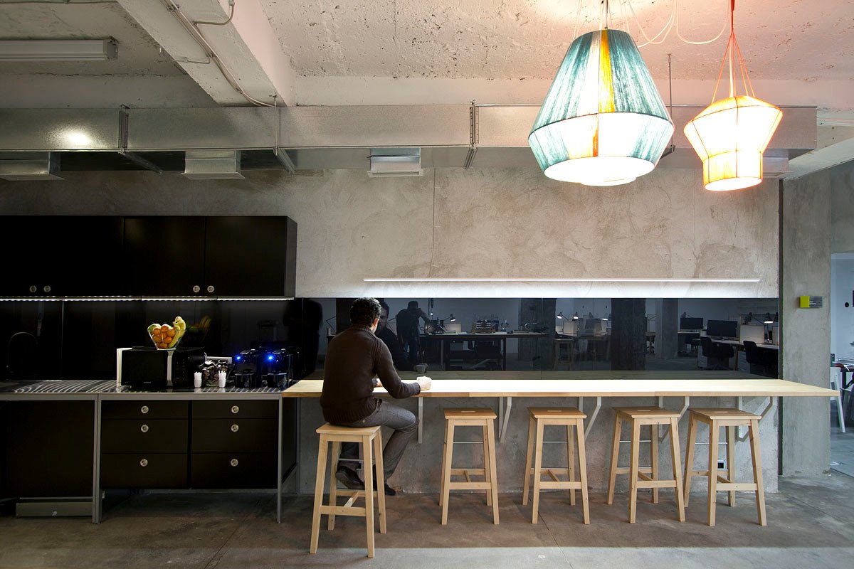 NOVA ISKRA 设计孵化器 by Studio Petokraka