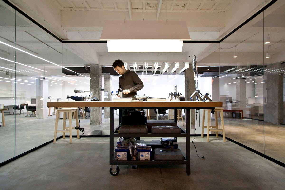 NOVA ISKRA 设计孵化器 by Studio Petokraka