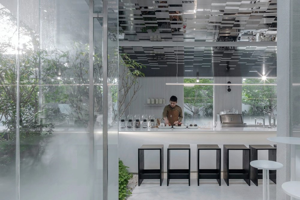 Nana 咖啡烘焙店 / IDIN Architects