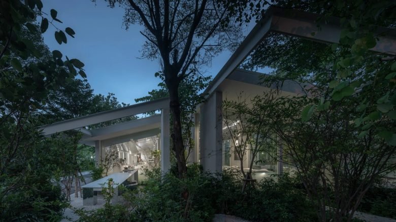 Nana 咖啡烘焙店 / IDIN Architects