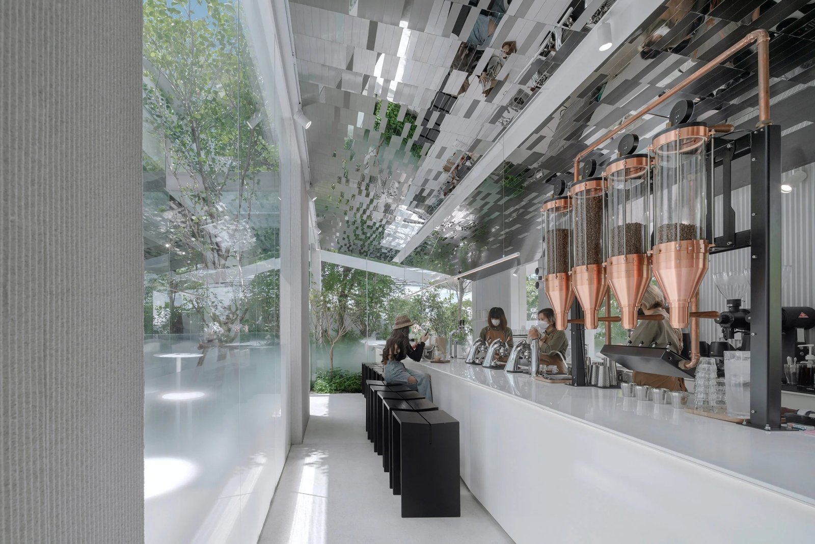 Nana 咖啡烘焙店 / IDIN Architects