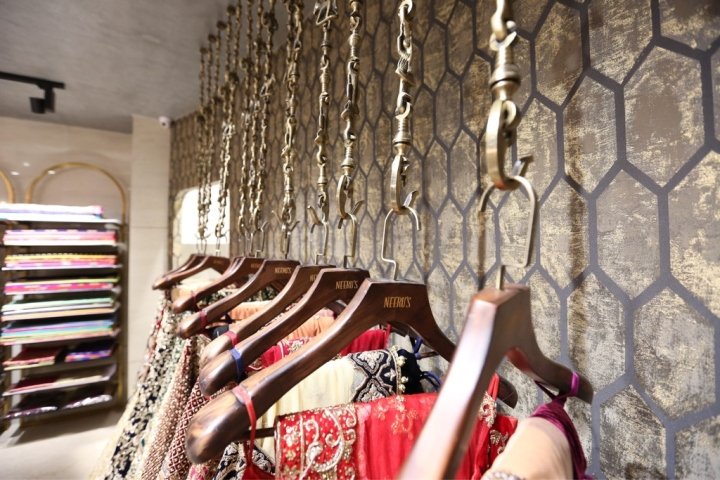 Neerus 新娘装精品店,FRDC,班加罗尔 – 印度 Neerus 新娘装精品店,FRDC,班加罗尔 – 印度